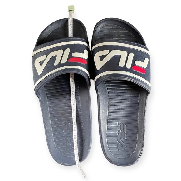 Fila slides - Picture 6 of 6